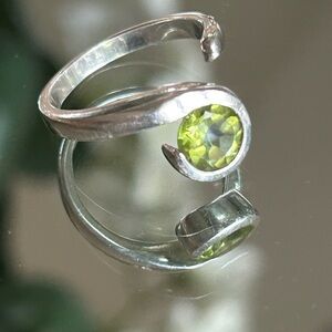 💯 % Authentic Peridot ring  birthstone 925 silver